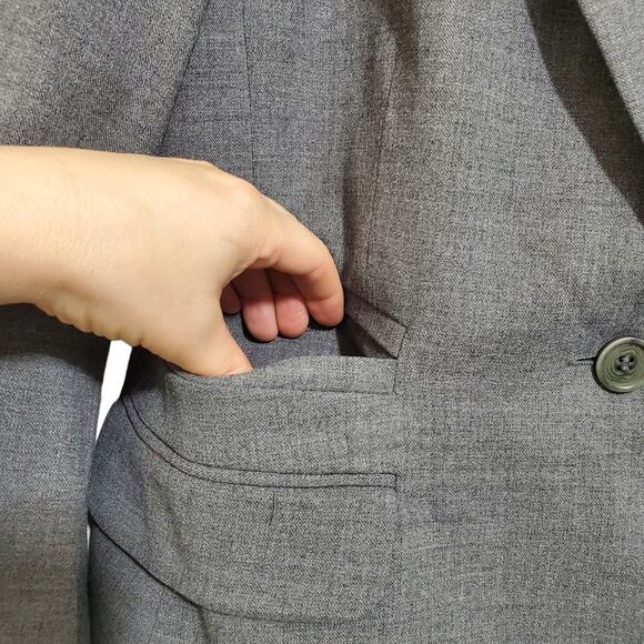 BCBGMaxazria Size Medium Single Button Wool Blend Blazer with 4 Front Pockets - Picture 7 of 11